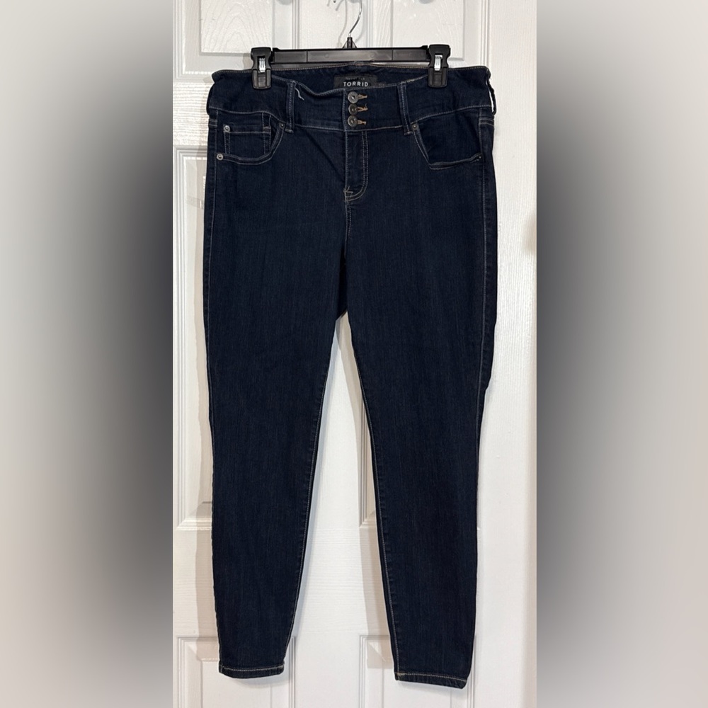 Torrid Premium Skinny Jeans 16 Short Dark Wash Stretch 3 Button Jegging
